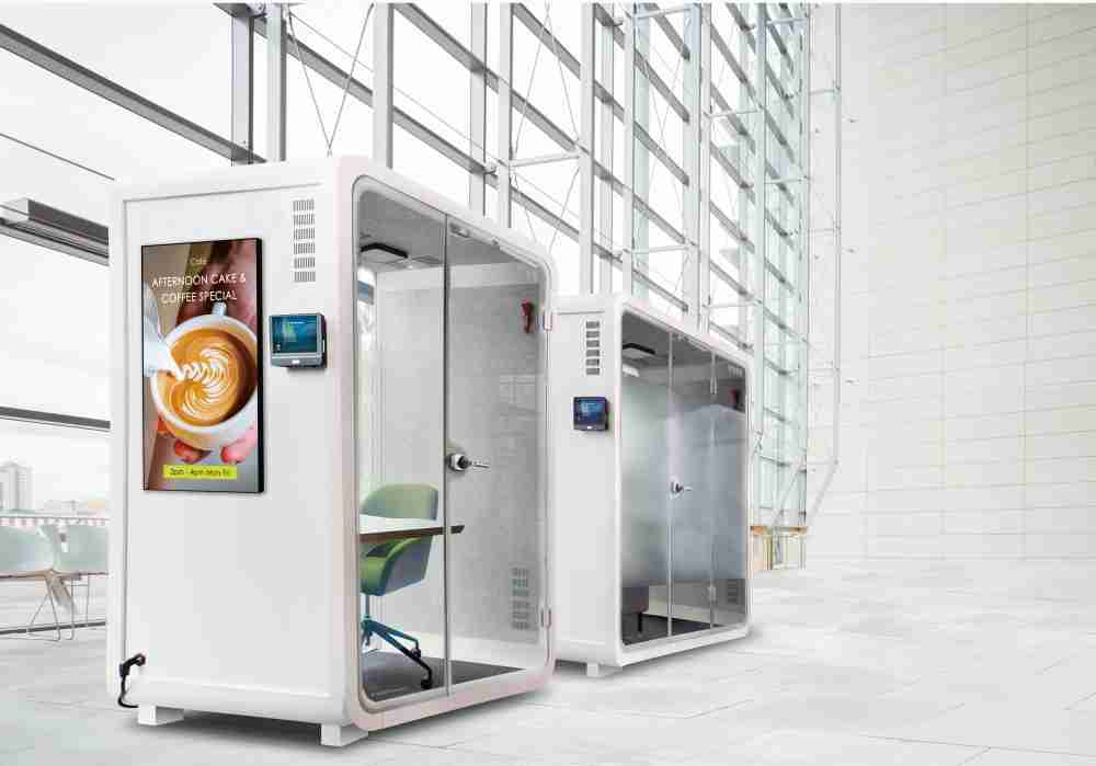 冰球突破子公司达擎之智慧行动办公舱，，，，采用PDLC智能调光玻璃设计，，透过通电与断电的电流切换，，呈现透明与雾面效果，，具节能降耗特性并兼顾隐私，，，，确保信息安全