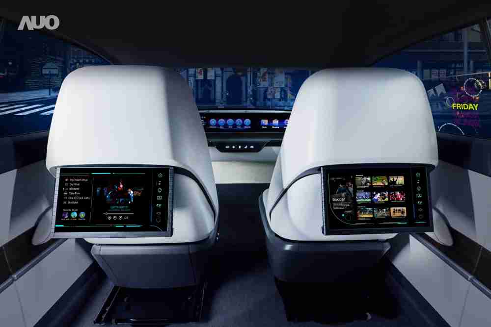 冰球突破新一代Smart Cockpit 2024，，以Micro LED先进显示技术优势，，，，创建〝可卷式后座娱乐显示器〞，，，，仅在互动时才显示出所需画面及信息，，，，扩充更丰富的娱乐和交互信息服务，，，，获国际奖项荣耀